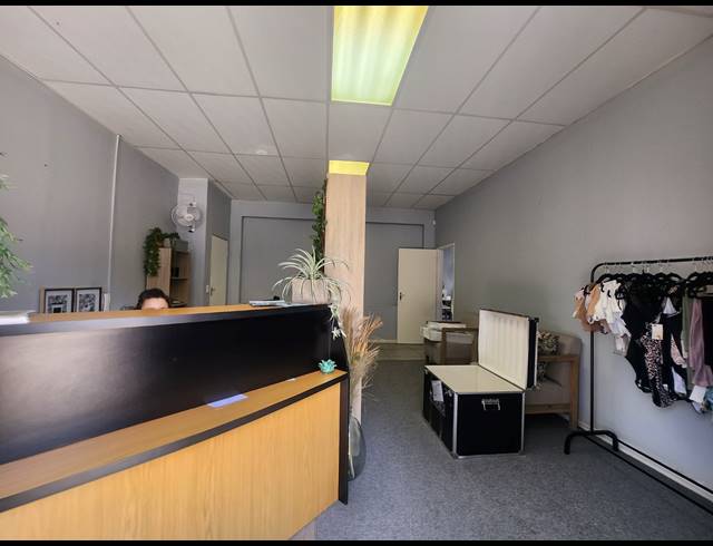 1,600M² WAREHOUSE TO LET IN LINBRO PARK
